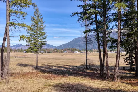 250 Patriots Ln, Columbia Falls, MT 59912