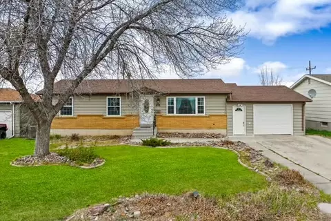 813 36th Ave NE, Great Falls, MT 59404