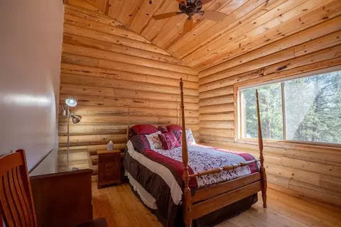 Bedroom - 1009 Bourne Loop, Victor, MT 59875 photo 4 of 8