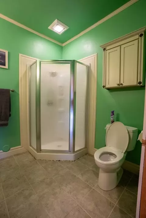 Bath - 1009 Bourne Loop, Victor, MT 59875 photo 5 of 6