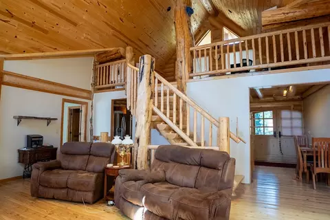 Living - 1009 Bourne Loop, Victor, MT 59875 photo 2 of 5