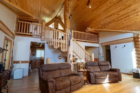 Living - 1009 Bourne Loop, Victor, MT 59875 photo 1 of 5