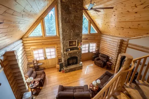 Living - 1009 Bourne Loop, Victor, MT 59875 photo 3 of 5