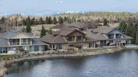 27 Bay Harbor Dr, Bigfork, MT 59911
