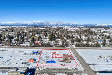 145 Timberwolf Pkwy, Kalispell, MT 59901