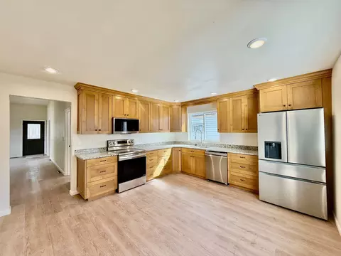 Kitchen - 307 N 5th St, Hamilton, MT 59840 photo 1 of 2