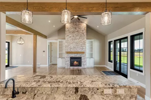 Living - 1052 Foxtail Dr, Kalispell, MT 59901 photo 8 of 8