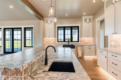 Kitchen - 1052 Foxtail Dr, Kalispell, MT 59901 photo 10 of 11