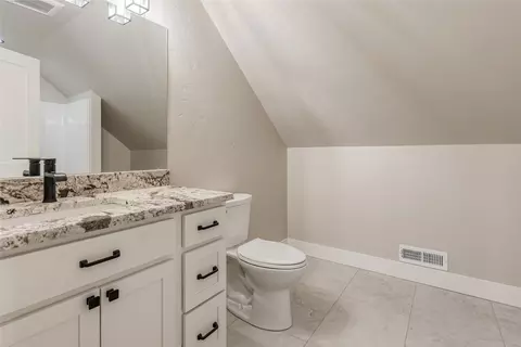 Bath - 1052 Foxtail Dr, Kalispell, MT 59901 photo 12 of 13