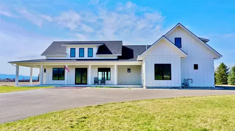 1052 Foxtail Dr, Kalispell, MT 59901