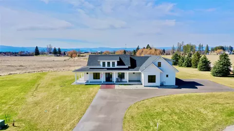 Exterior - 1052 Foxtail Dr, Kalispell, MT 59901 photo 3 of 16