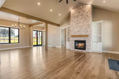 Living - 1052 Foxtail Dr, Kalispell, MT 59901 photo 2 of 8
