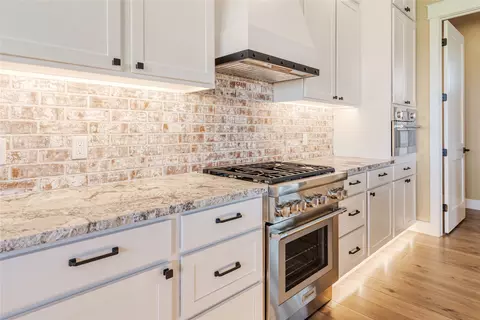 Kitchen - 1052 Foxtail Dr, Kalispell, MT 59901 photo 11 of 11