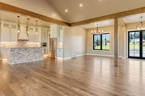 Living - 1052 Foxtail Dr, Kalispell, MT 59901 photo 7 of 8