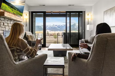 Living - 311 Akers Ln #E, Whitefish, MT 59937 photo 2 of 5