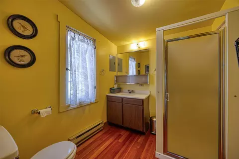 Bath - 8 N Cooper Ln, Cascade, MT 59421 photo 11 of 13