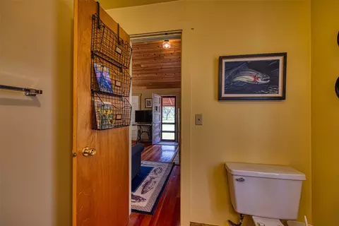 Bath - 8 N Cooper Ln, Cascade, MT 59421 photo 13 of 13