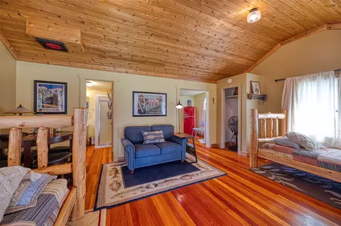 Living - 8 N Cooper Ln, Cascade, MT 59421 photo 4 of 6