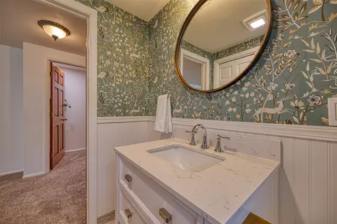 Bath - 8 N Cooper Ln, Cascade, MT 59421 photo 10 of 13
