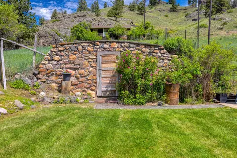Exterior - 8 N Cooper Ln, Cascade, MT 59421 photo 11 of 30