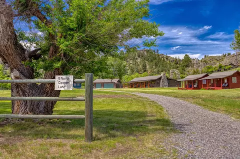 8 N Cooper Ln, Cascade, MT 59421