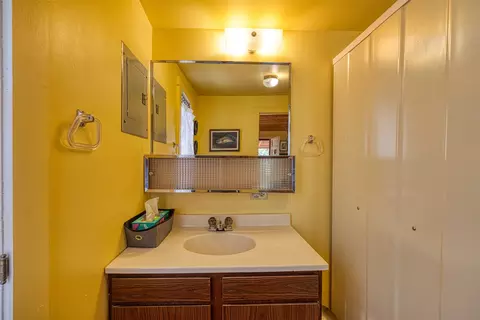 Bath - 8 N Cooper Ln, Cascade, MT 59421 photo 12 of 13