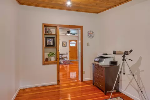 Entry Way - 8 N Cooper Ln, Cascade, MT 59421 photo 2 of 10