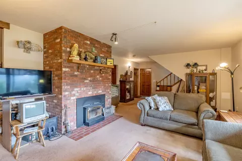 Living - 6 Hidden Valley Dr, Clancy, MT 59634 photo 6 of 7
