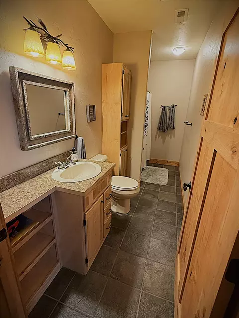 Bath - 377 Delta View Dr, Eureka, MT 59917 photo 1 of 3