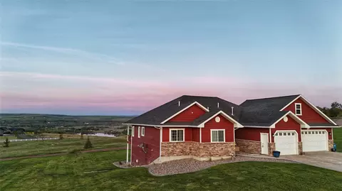8 Bend View Ln, Great Falls, MT 59404