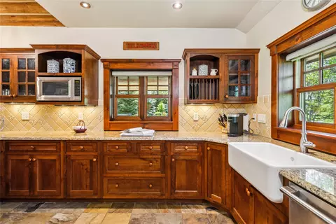 Kitchen - 12284 Cygnet Way, Bigfork, MT 59911 photo 3 of 4