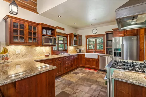 Kitchen - 12284 Cygnet Way, Bigfork, MT 59911 photo 2 of 4