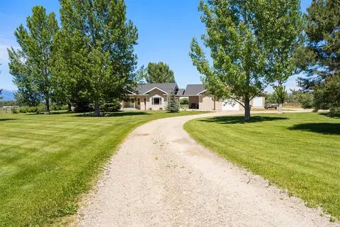 588 Willow Creek Rd, Corvallis, MT 59828