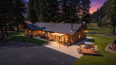 706 Rock Creek Rd, Clinton, MT 59825