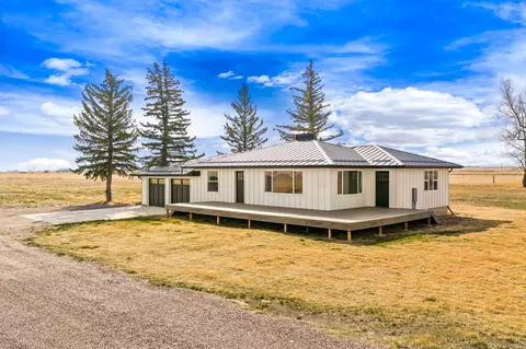 241 8th Ln NE, Fairfield, MT 59436