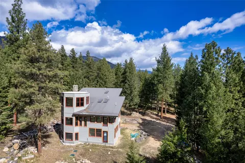 437 Redtail Hawk Ln, Stevensville, MT 59870