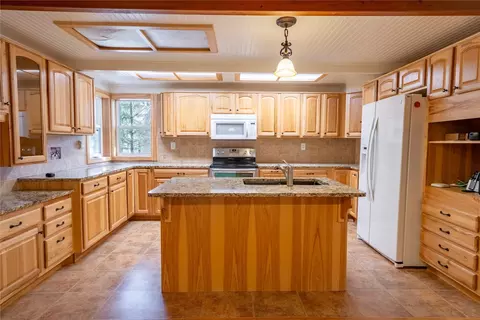 Kitchen - 6367 Kootenai River Rd, Libby, MT 59923 photo 2 of 3
