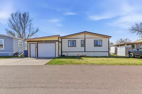 4163 Highwood Dr, Great Falls, MT 59405