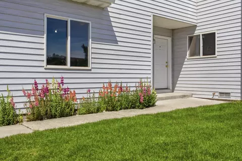 Exterior - 111 Bing Ct, Kalispell, MT 59901 photo 4 of 7