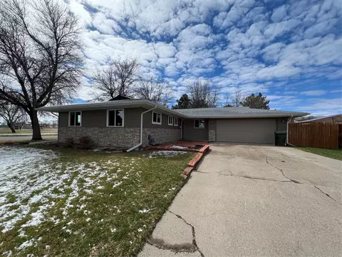 1233 Adobe Dr, Great Falls, MT 59404