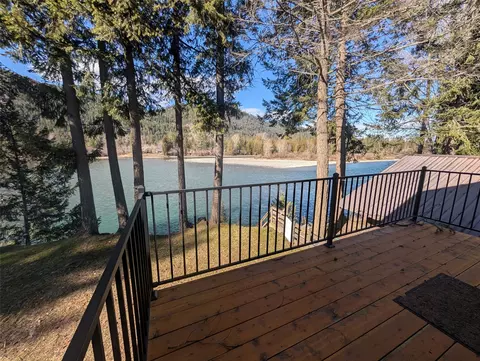 206 Waterfront Rd, Troy, MT 59935