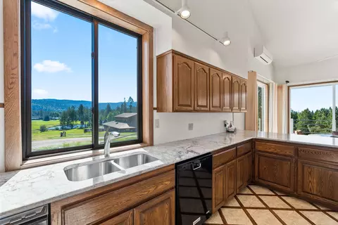 Kitchen - 33676 Hilltop Ter, Bigfork, MT 59911 photo 3 of 3