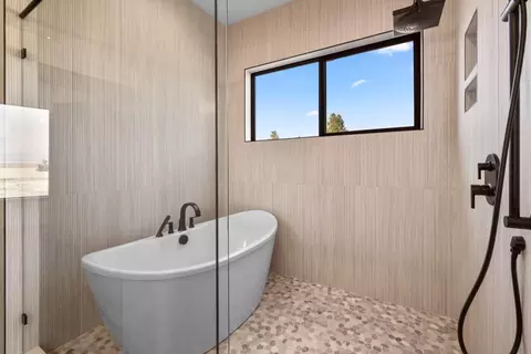 Bath - 110 Paradise Loop, Eureka, MT 59917 photo 3 of 7
