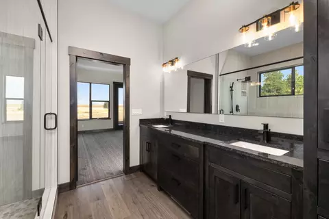 Bath - 110 Paradise Loop, Eureka, MT 59917 photo 6 of 7