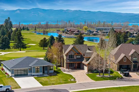 1363 Lake Pointe Dr, Bigfork, MT 59911