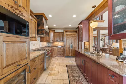 Kitchen - 1363 Lake Pointe Dr, Bigfork, MT 59911 photo 3 of 4