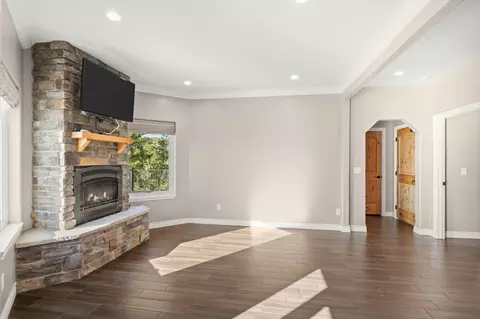 Living - 6 Bugle Rd, Clancy, MT 59634 photo 2 of 6