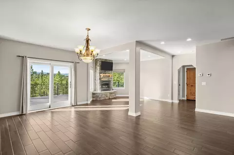 Living - 6 Bugle Rd, Clancy, MT 59634 photo 3 of 6