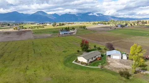 4775 Chokecherry Ln, Stevensville, MT 59870