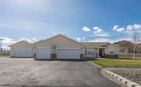 5020 Crescent Moon Dr, Helena, MT 59602